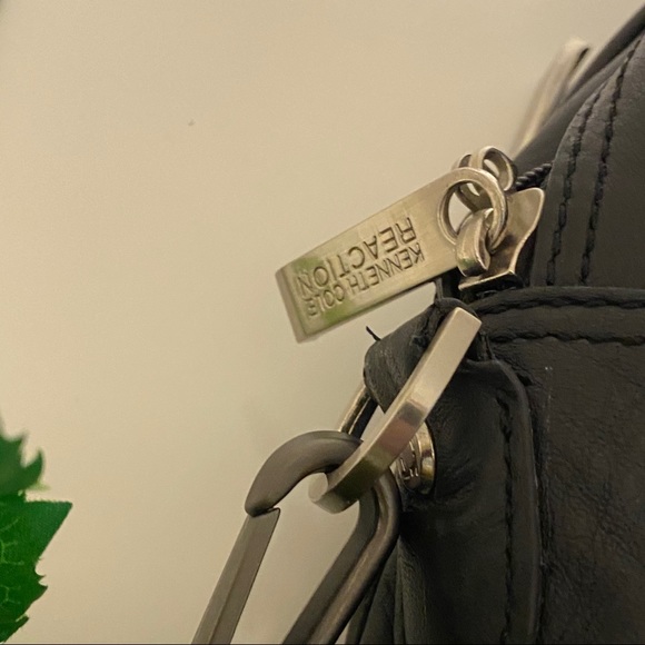 Kenneth Cole Reaction Black Leather Briefcase - Picture 3 of 7